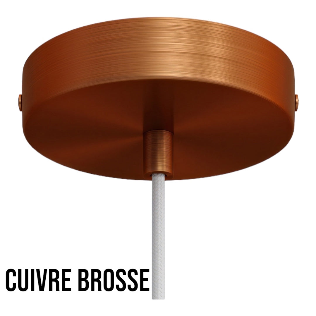Accessoires pour les luminaires et lampes “pas dans la mer” "Pas dans la mer" une marque déposée de fabrication de luminaires eco-responsables, à partir de bouteilles plastiques recyclées. Fabrication à la main, en Provence pour une décoration durable. Ces créations de lampes sont faites sur mesure et trouvent l’inspiration dans l’environnement et la nature. Démarches: Upcycling / Slowdesign / Recyclage / Fleurs / Environnement /Lumière