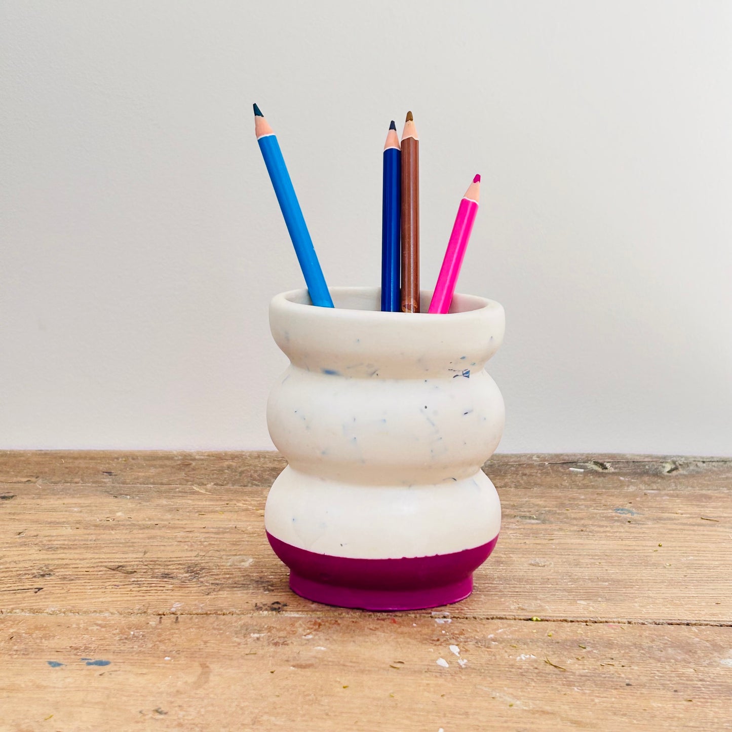 Grand Pot à Crayons en bouchons plastiques et éco-résine VIOLET