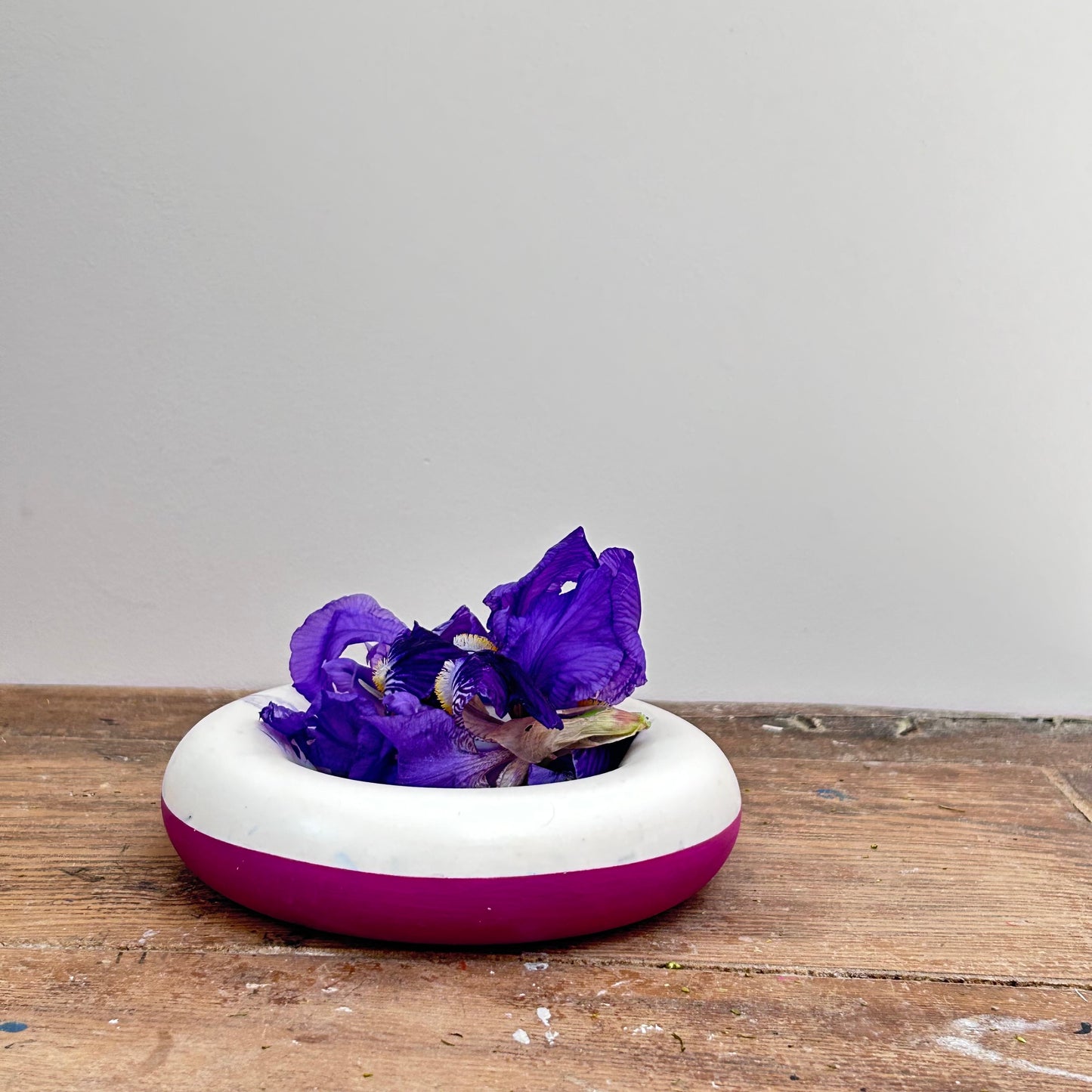 Vide-poche en bouchons plastiques et éco-résine VIOLET