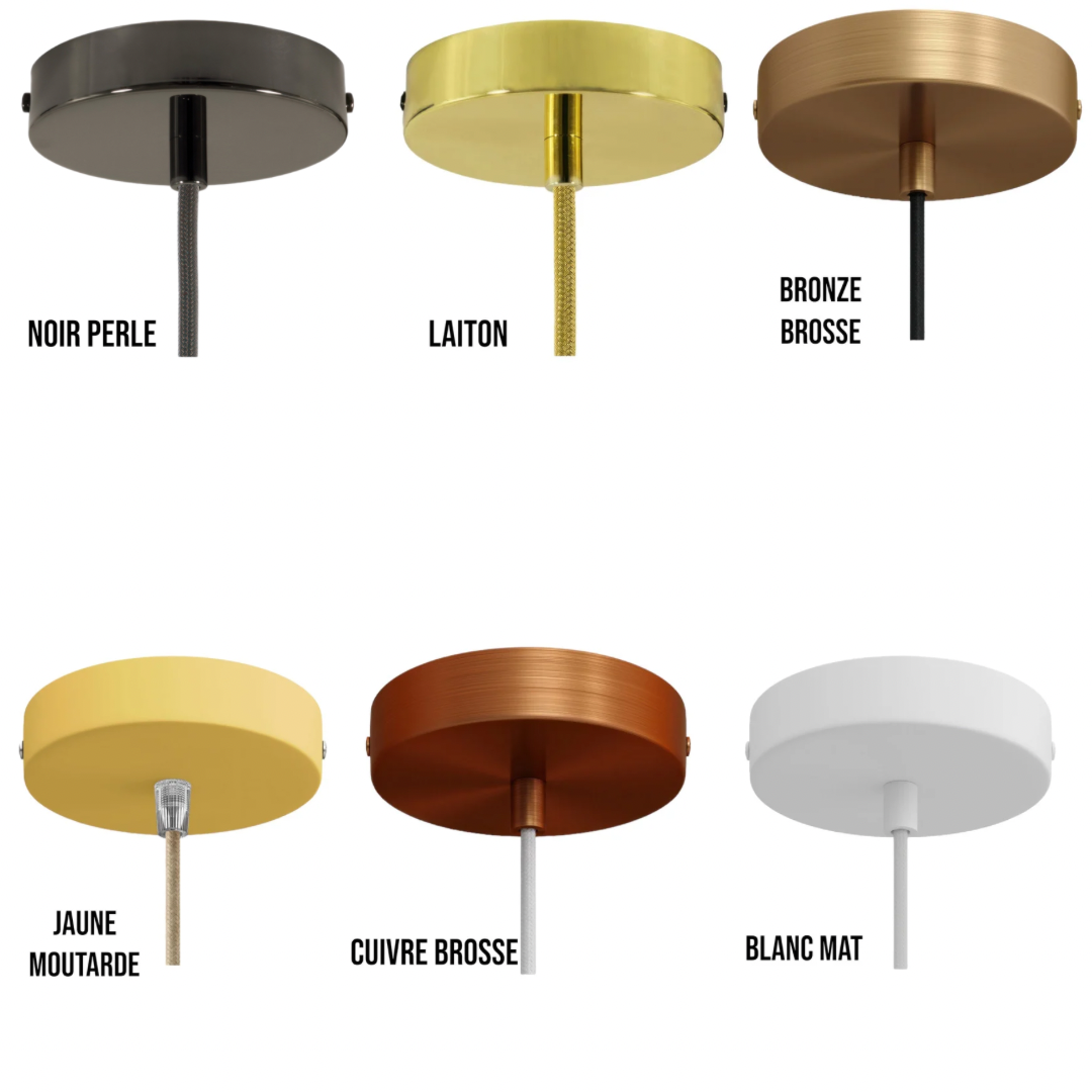 Accessoires pour les luminaires et lampes “pas dans la mer” "Pas dans la mer" une marque déposée de fabrication de luminaires eco-responsables, à partir de bouteilles plastiques recyclées. Fabrication à la main, en Provence pour une décoration durable. Ces créations de lampes sont faites sur mesure et trouvent l’inspiration dans l’environnement et la nature. Démarches: Upcycling / Slowdesign / Recyclage / Fleurs / Environnement /Lumière