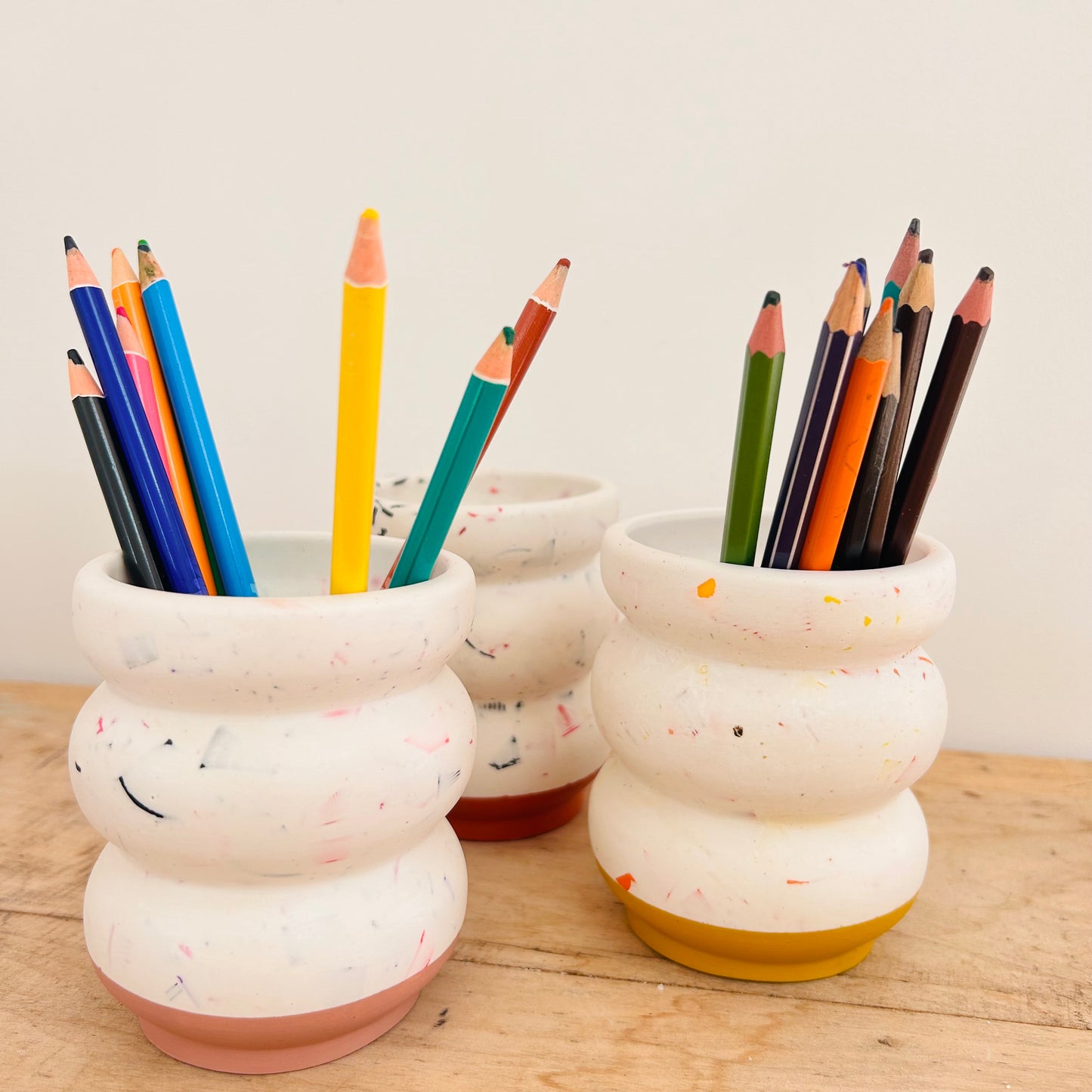 Grand Pot à Crayons en bouchons plastiques et éco-résine VIOLET