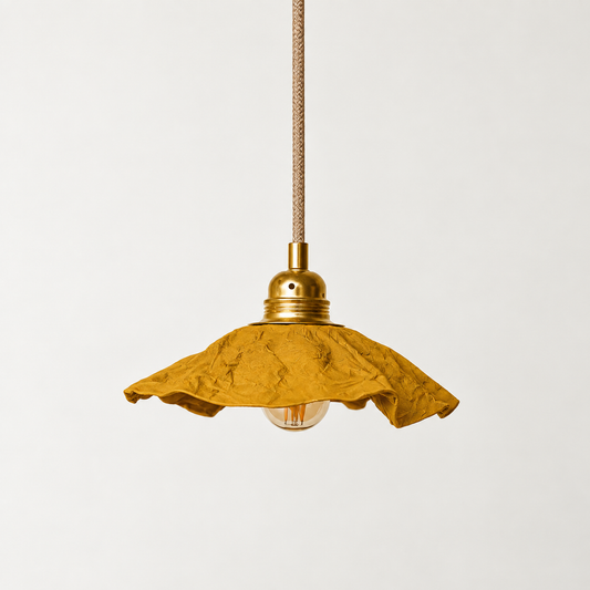 Abat-jour suspension Clochette Jaune Ocre en plastique recyclé, luminaire artisanal fait main en Provence
