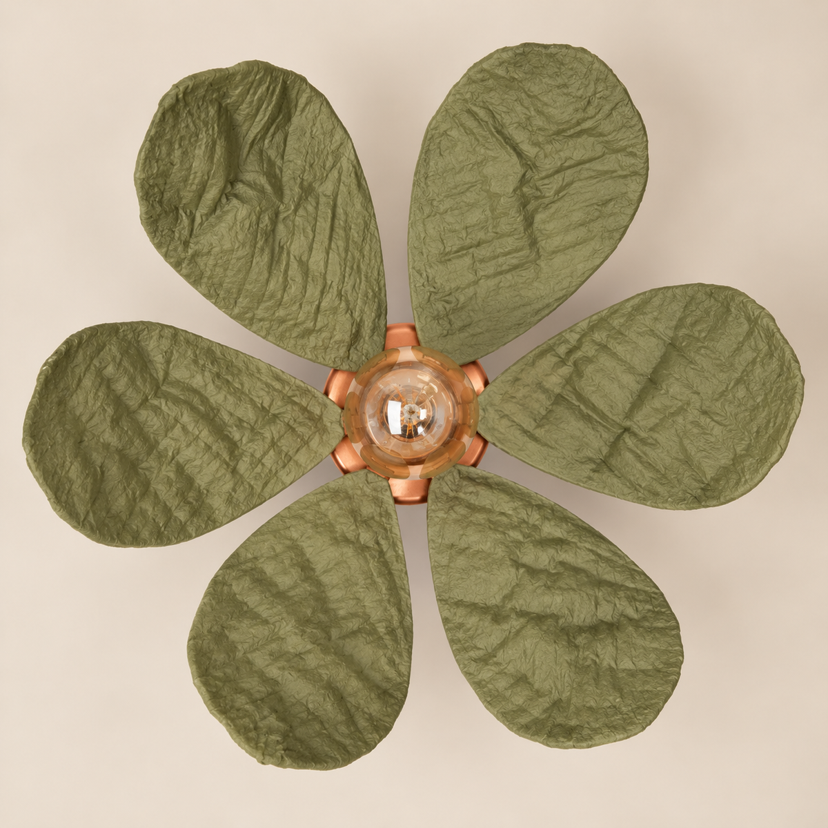 Abat-jour Nénuphar Vert Olive en plastique recyclé, luminaire artisanal fait main en Provence