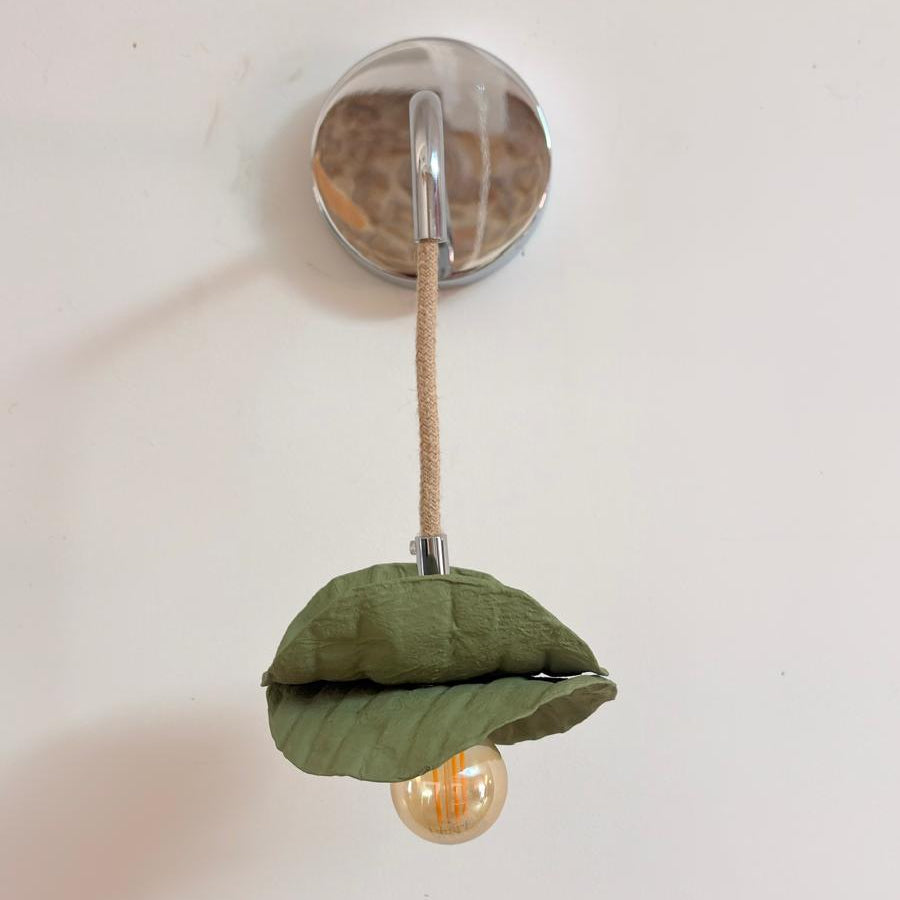 Applique BELLA vert olive en bouteilles plastiques recyclées avec support chrome brillant – Pas dans la mer