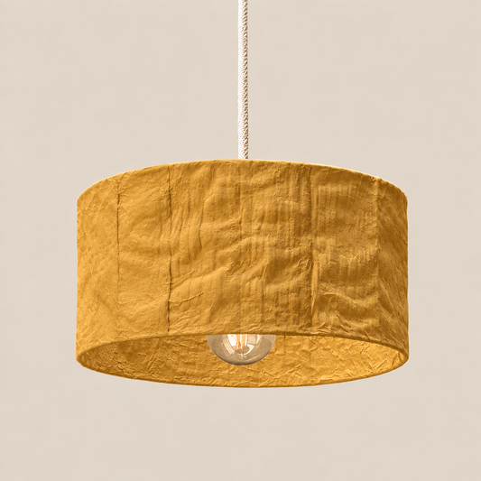 Abat-jour suspension Cylindre Jaune Ocre en plastique recyclé, luminaire artisanal fait main en Provence