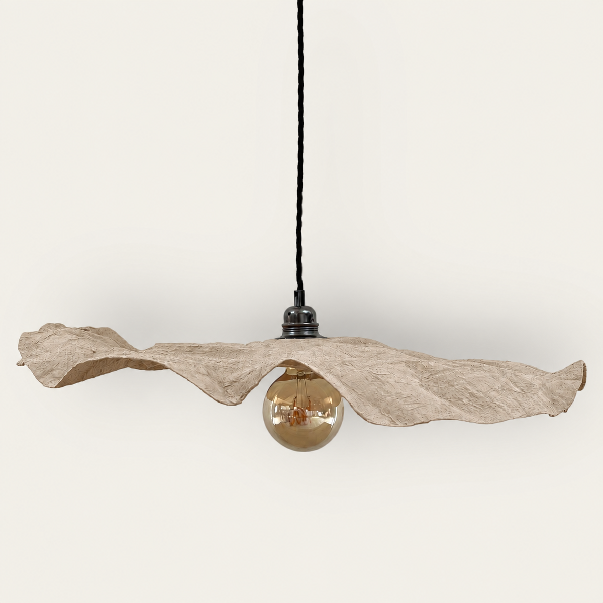 Luminaire Pétale Lin , fabrication artisanale et  écologique pour une décoration soignée 
