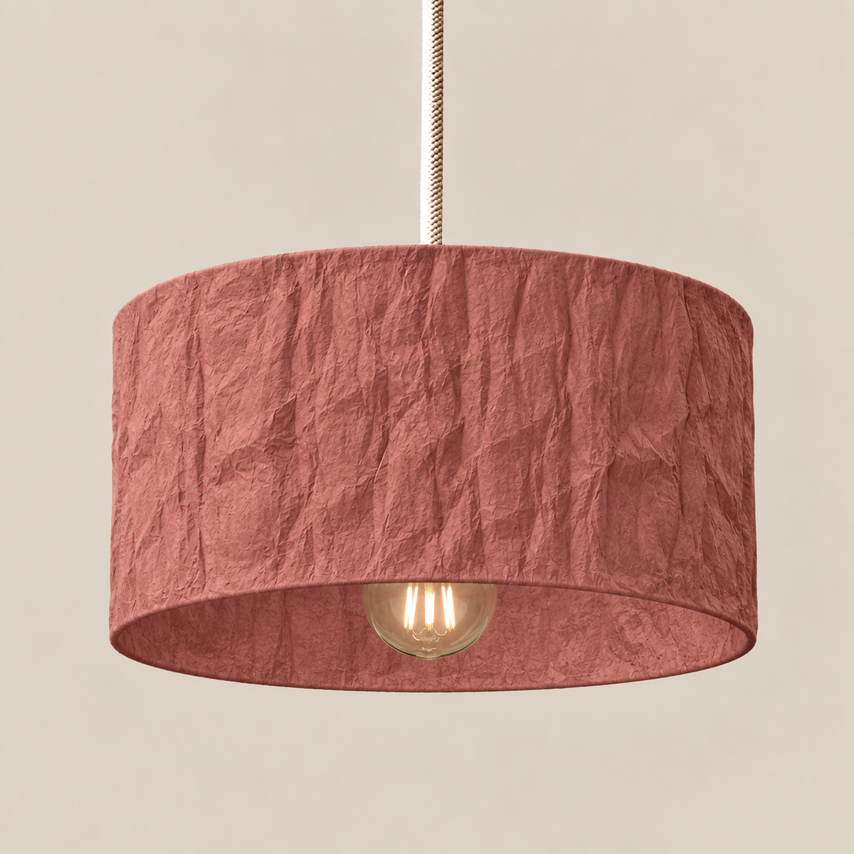 Abat-jour suspension Cylindre Rose Terre Brûlée en plastique recyclé, luminaire artisanal fait main en Provence